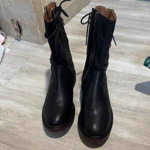 NWOT SOFFT Leanna waterproof BOOTS size 8.5